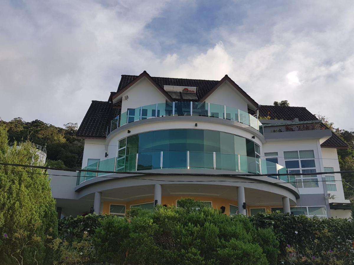 Rumah percutian Crystal Cameron Vacation